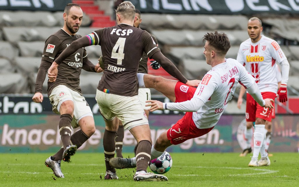 Spitzenspiel auf St. Pauli: Tabellenführer Jahn Regensburg kommt!